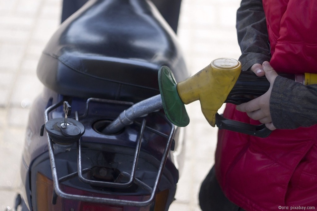 Калининградские автомобилисты существенно переплачивают за бензин