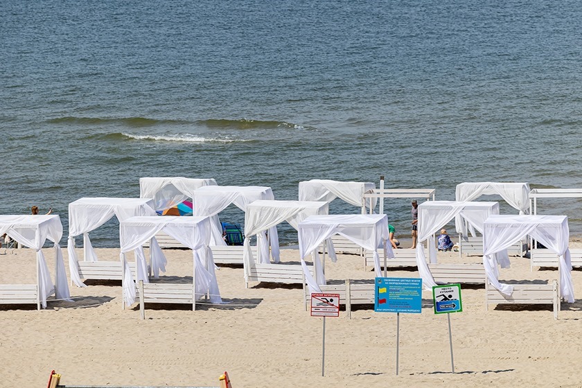 Десять пляжей Калининградской области получили «Синий флаг»