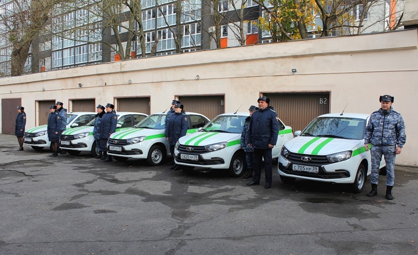 Калининградские приставы получили новые автомобили