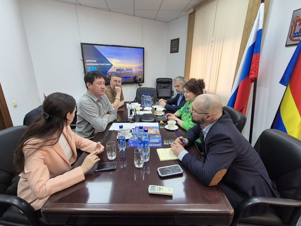 Встреча с китайской компанией Eurasia Development в представительстве Калининградской области
