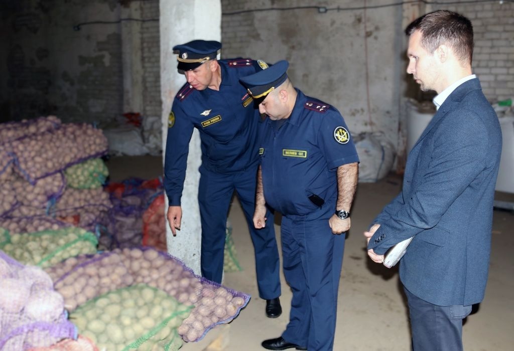 Представитель регионального правительства посетил колонию-поселение №12