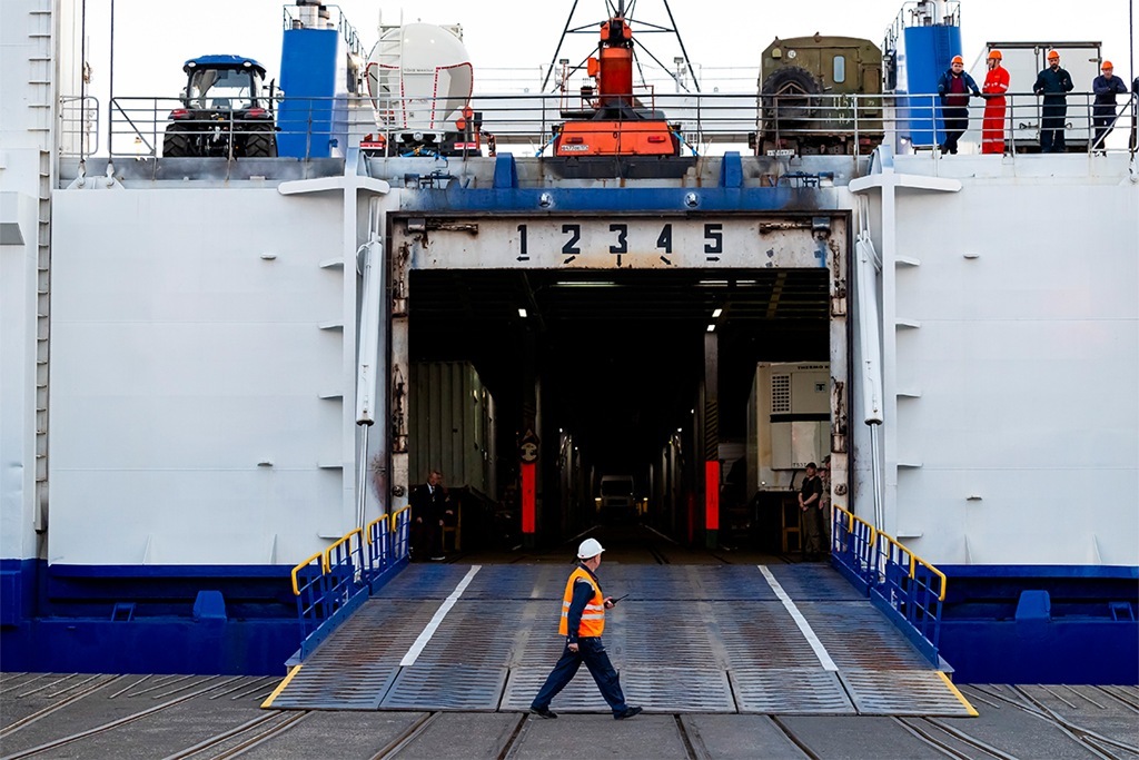 Паромная линия «Усть-Луга – Балтийск» в ноябре увеличила грузоперевозки на 7%