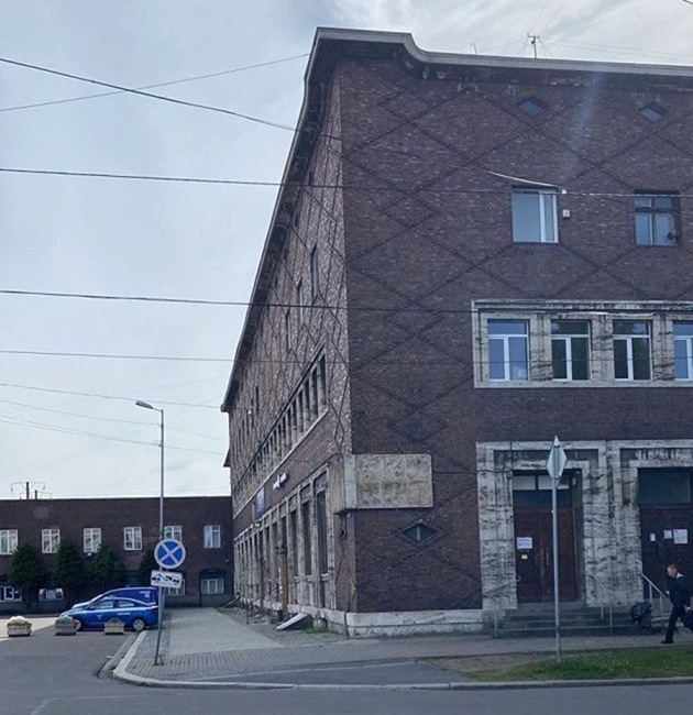 На аукцион выставлена часть здания Почтамта у Южного вокзала Калининграда