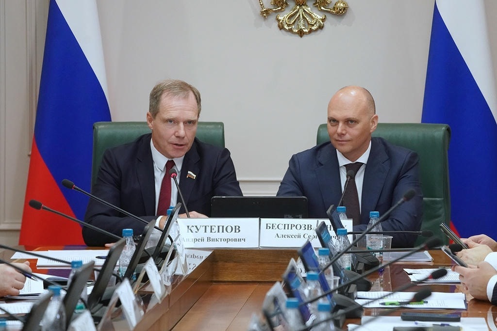 Андрей Кутепов и Алексей Беспрозванных. Фото: пресс-служба правительства Калининградской области Андрей Кутепов и Алексей Беспрозванных